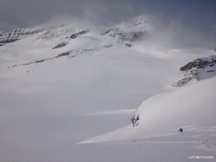 Bow_yoho_ski_traverse_Alicja_descending_to_Des_Poilus-_Glacier