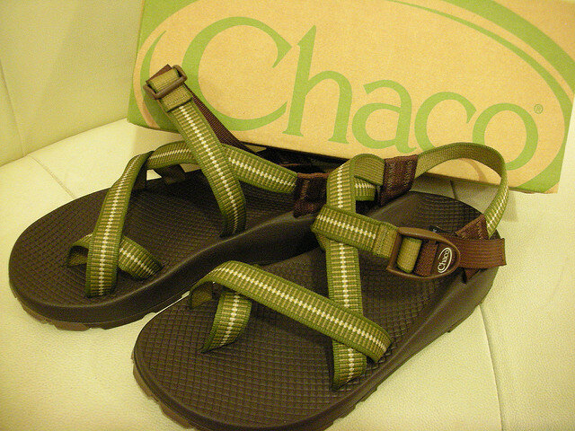 chaco classic hiking sandals